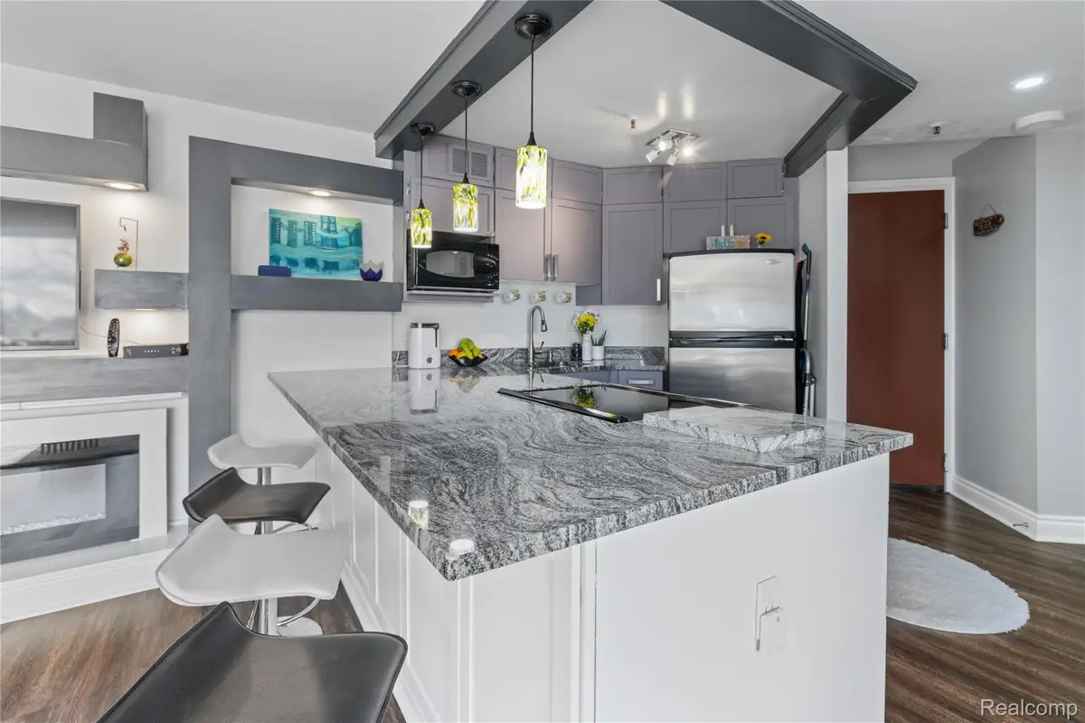 1001 W Jefferson Avenue #2H, Detroit, MI 48226 - #1