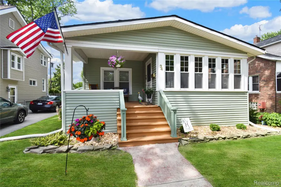 34 Moser Place, Mount Clemens, MI 48043 - #2