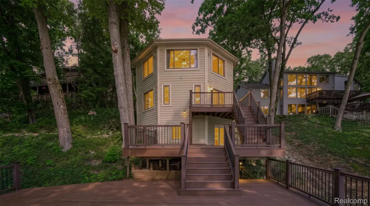 8516 Thendara Boulevard, Clarkston, MI 48348 - #1