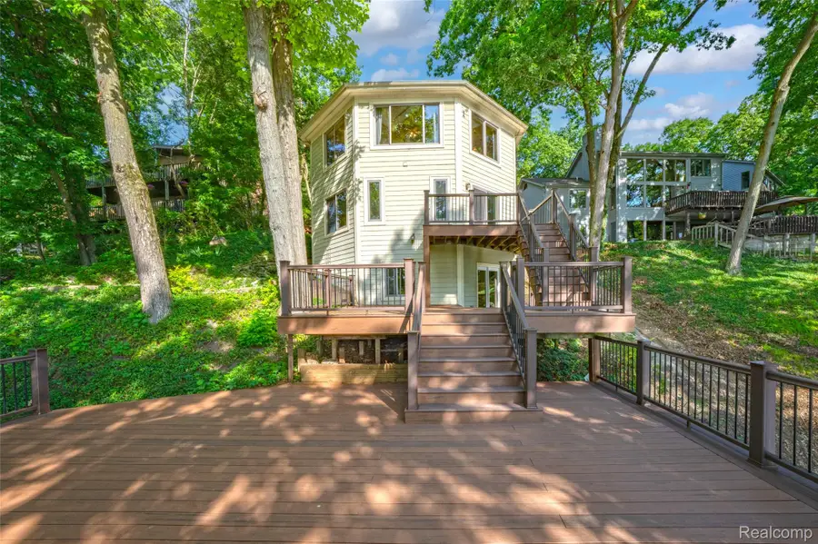 8516 Thendara Boulevard, Clarkston, MI 48348 - #2