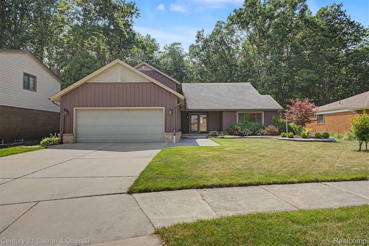 17620 Fox Glen Drive, Riverview, MI 48193 - #1