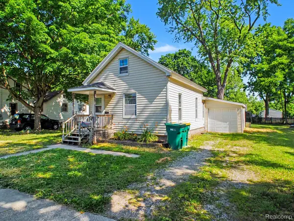 204 W Perry Street, Durand, MI 48429