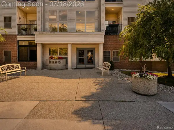 39144 Hayes Road, ClintonTownship, MI 48038