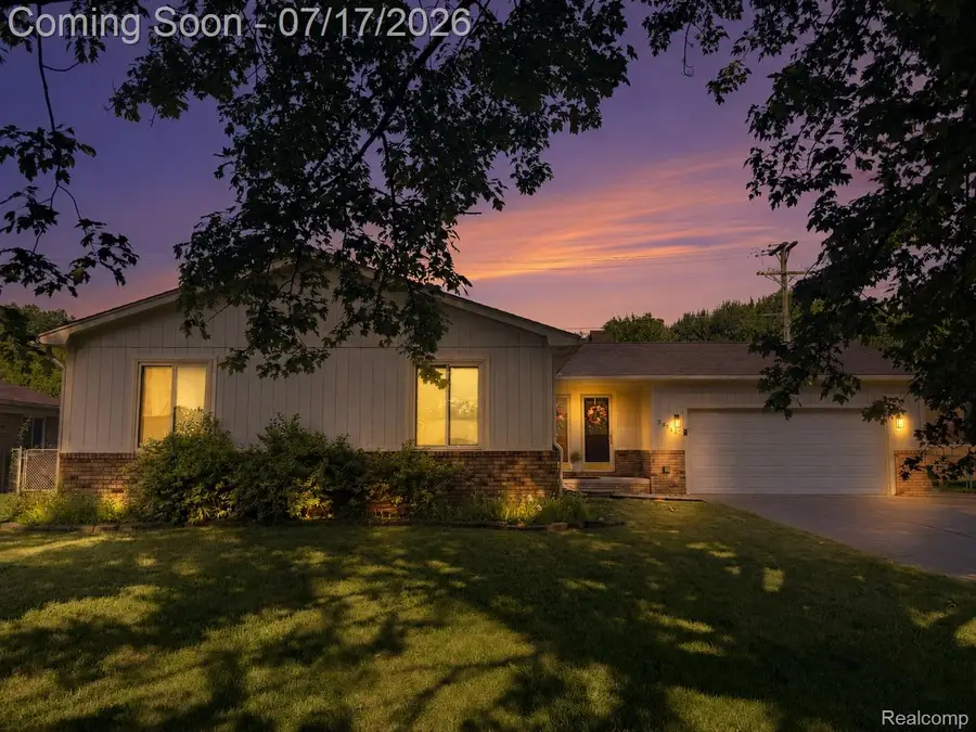 39941 Bridgeview Street, Harrison, MI 48045 - #2