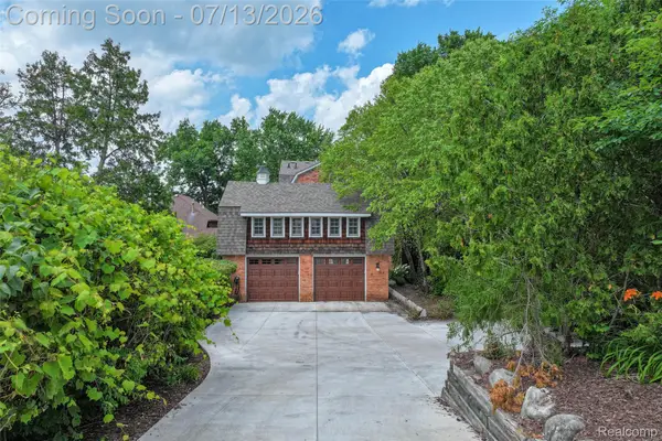 6420 Commerce Road, WestBloomfield, MI 48324