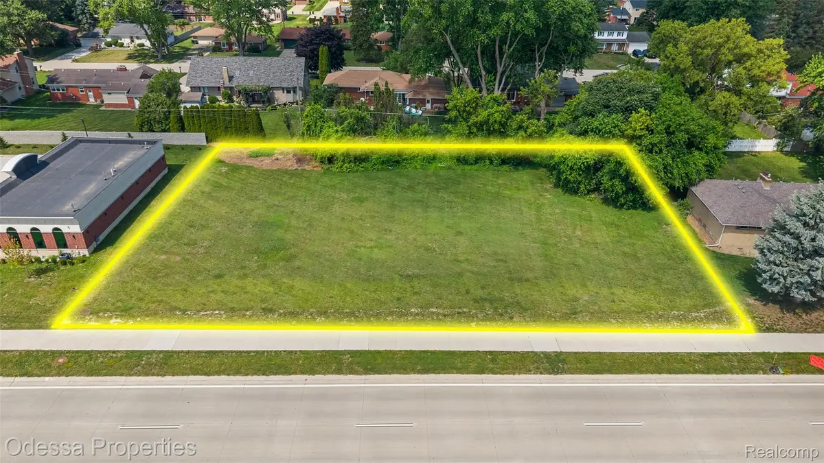 42401 Mound Road, Sterling Heights, MI 48314 - #1