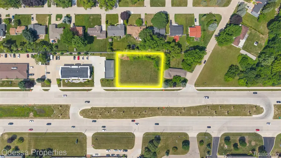 42401 Mound Road, Sterling Heights, MI 48314 - #3