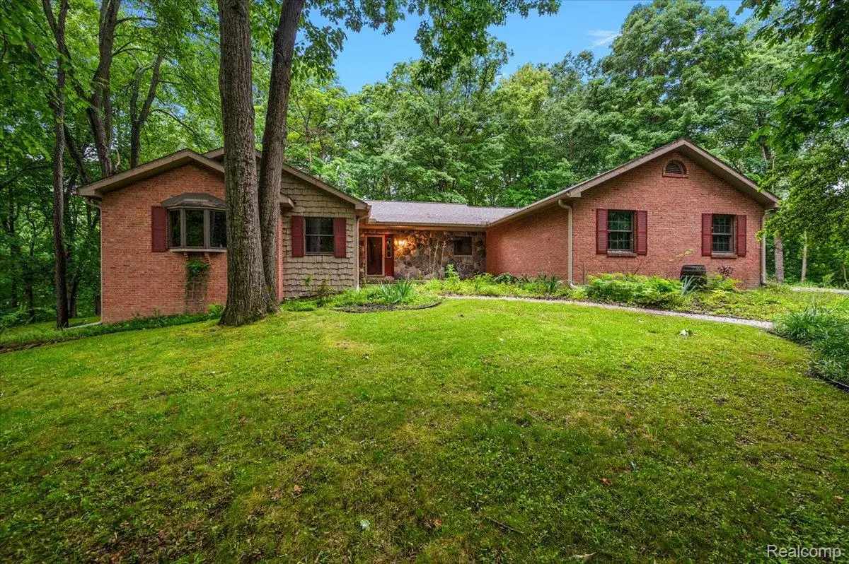 670 Rolling Acres Drive, Ortonville, MI 48462 - #1