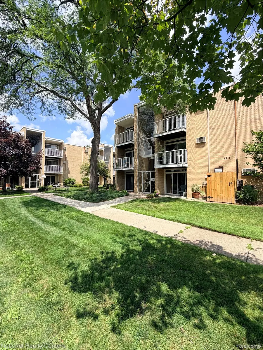 4913 Crooks Road #G4, Royal Oak, MI 48073 - #2