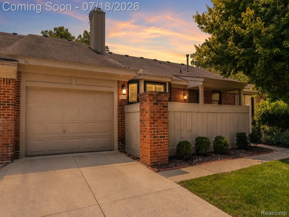 7482 Sheffield, West Bloomfield, MI 48322 - #1