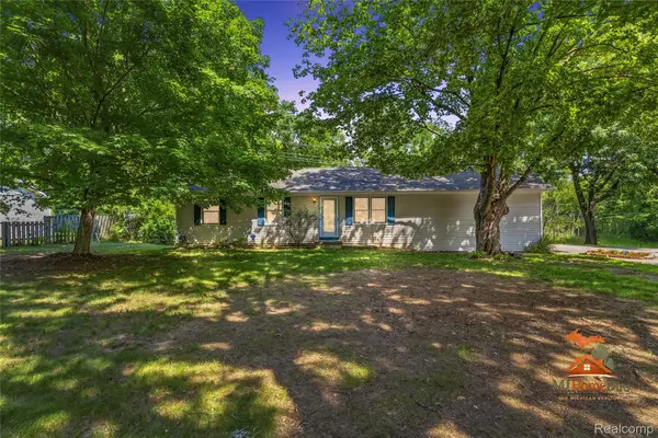 11231 Mcgregor Road, Pinckney, MI 48169