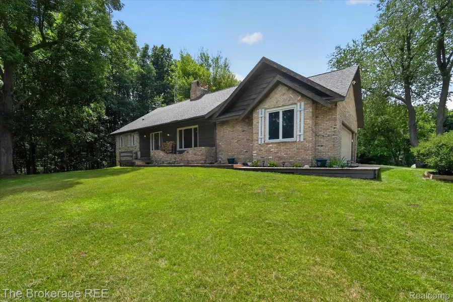 13269 N Genesee Road, Clio, MI 48420 - #2
