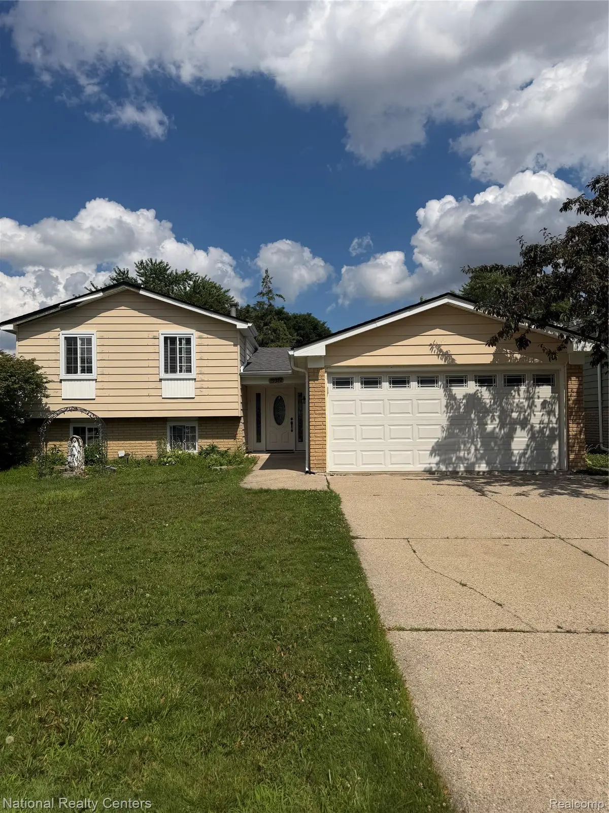39392 Owendale Drive, Sterling Heights, MI 48310 - #1