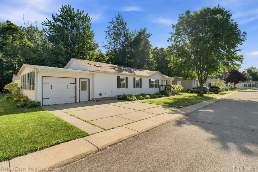 508 Bush Lake Lane, Kimball, MI 48074 - #3