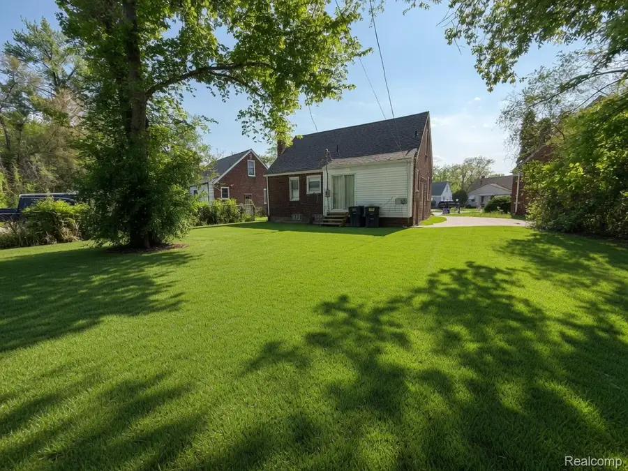 20196 Hartwell Street, Detroit, MI 48235 - #2