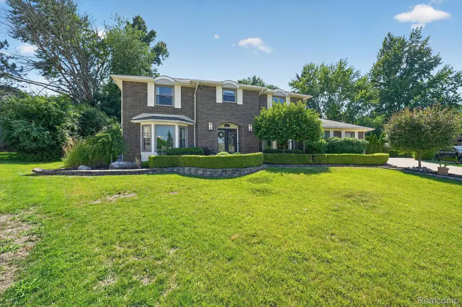 3115 Glengrove Drive, Rochester Hills, MI 48309 - #2