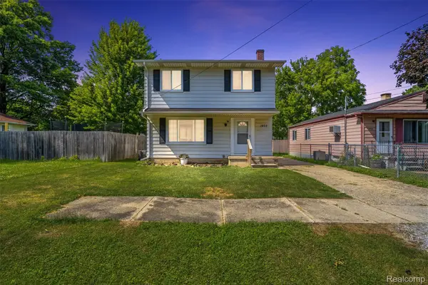 1405 E Williamson Street, Burton, MI 48529