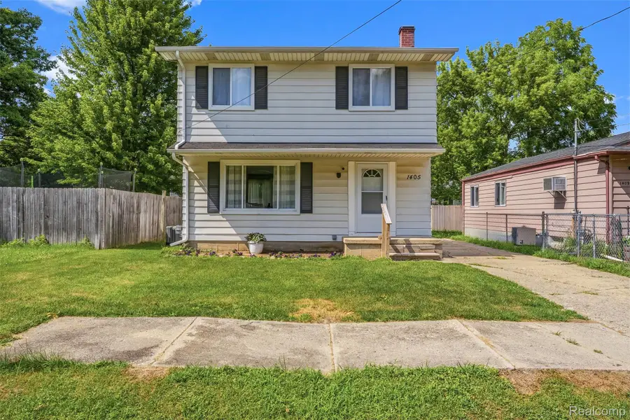 1405 E Williamson Street, Burton, MI 48529 - #3