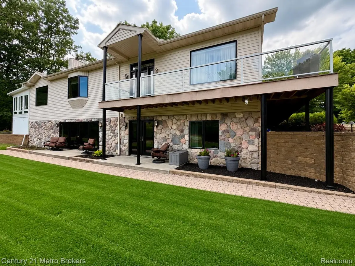 5484 Wakefield Road, Grand Blanc, MI 48439 - #1