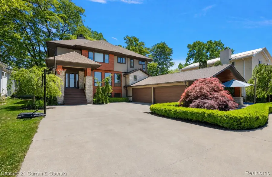 1345 E Lake Drive, Novi, MI 48377 - #2