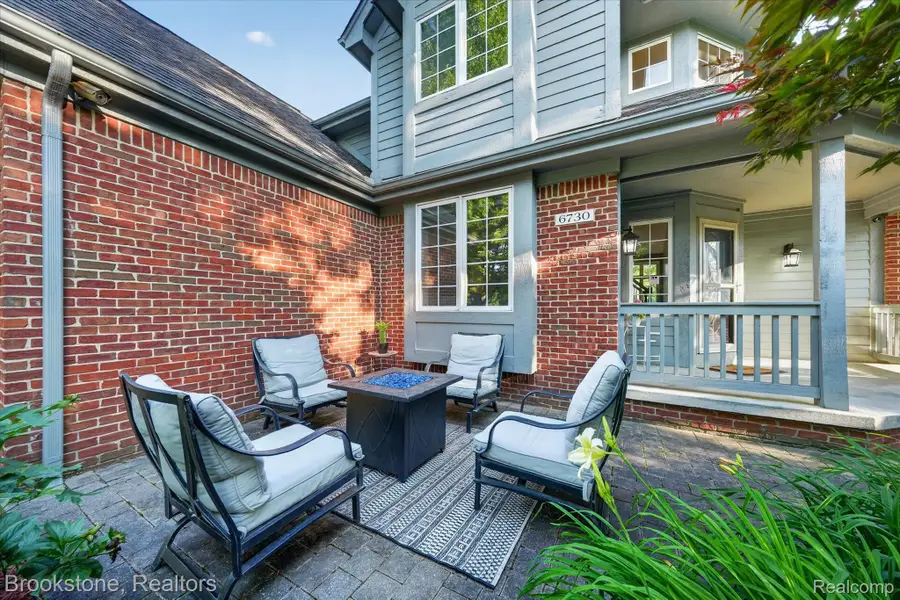 6730 Longhurst Drive, Clarkston, MI 48346 - #2