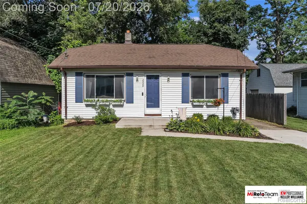 2929 Holden Avenue, Waterford, MI 48329