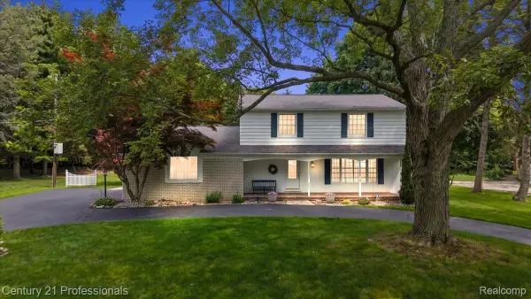 633 Foxhall Road, BloomfieldHills, MI 48304