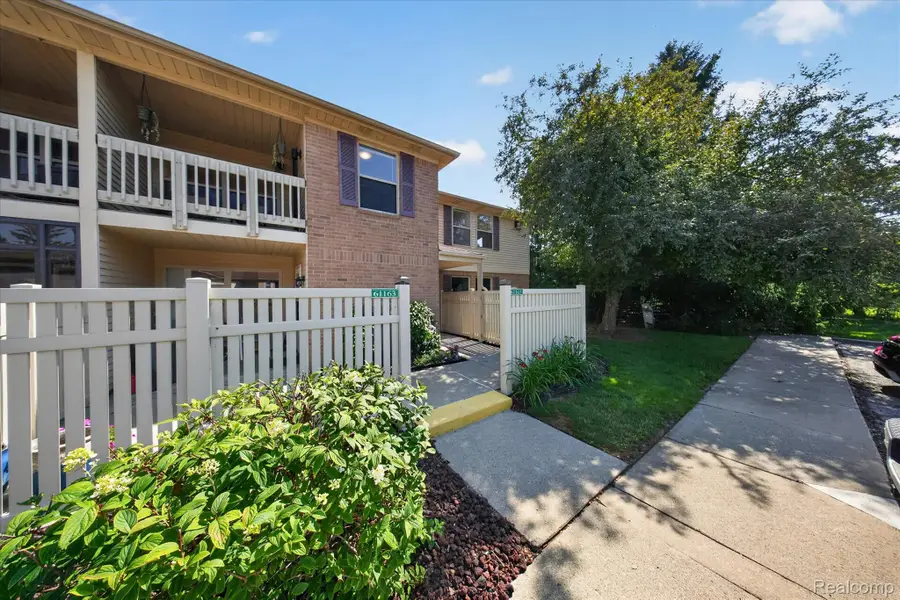 61165 Greenwood Drive, South Lyon, MI 48178 - #2