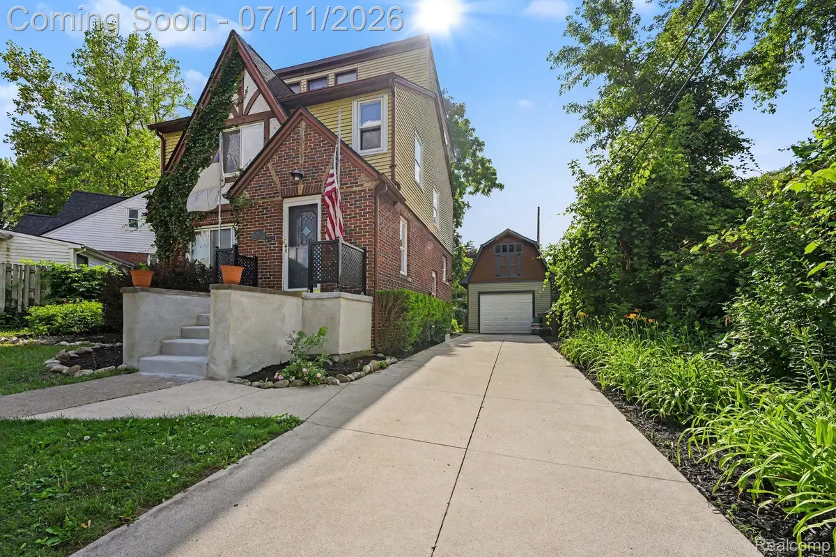 150 Ontario Road, Pontiac, MI 48341 - #1