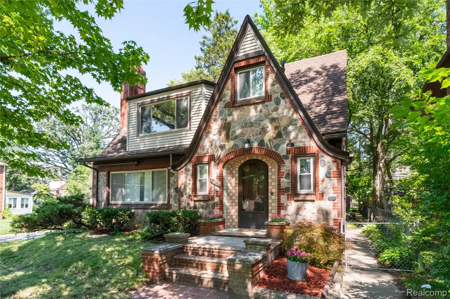 16614 Edinborough Road, Detroit, MI 48219 - #2