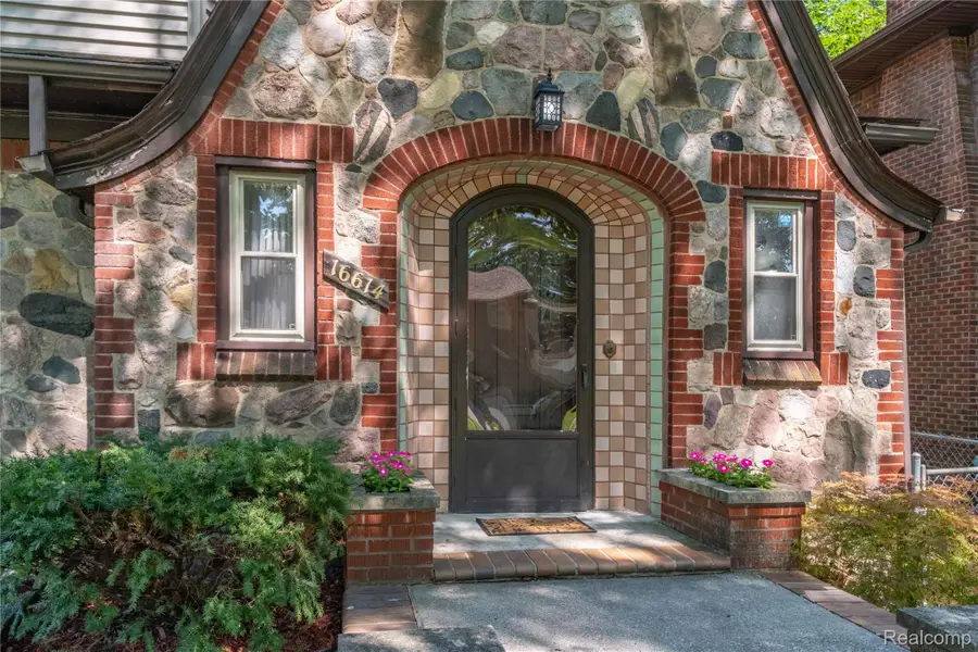 16614 Edinborough Road, Detroit, MI 48219 - #3