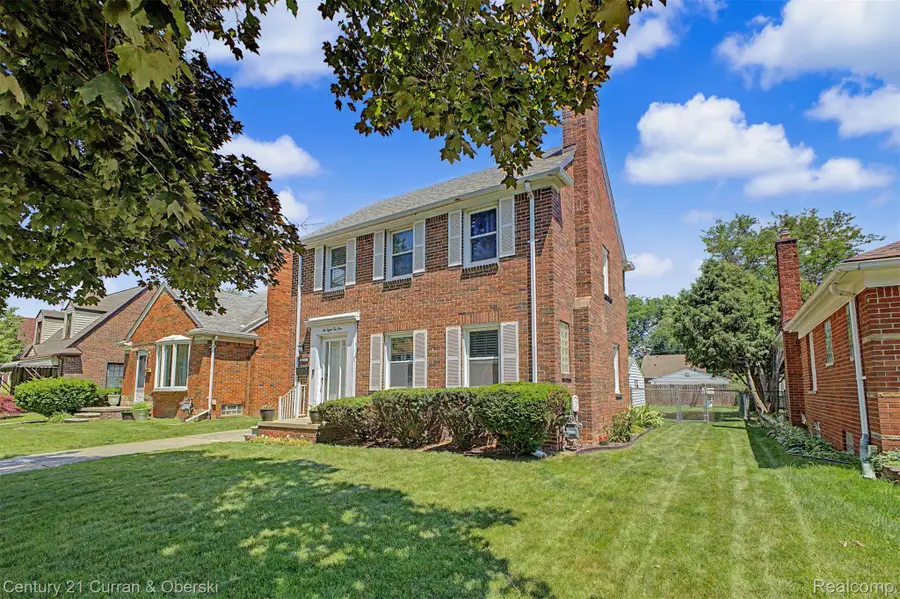 6821 Kolb Avenue, Allen Park, MI 48101 - #3