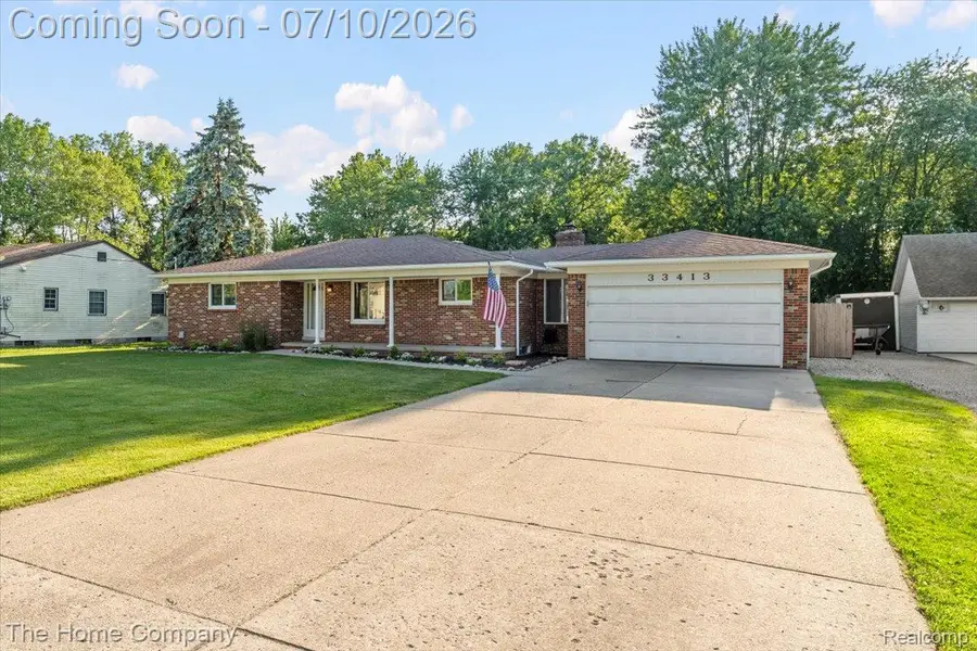 33413 Louise Avenue, Clinton Township, MI 48035 - #2