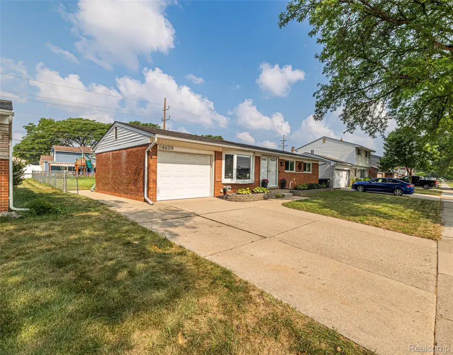 14629 Newburgh Road, Livonia, MI 48154 - #2