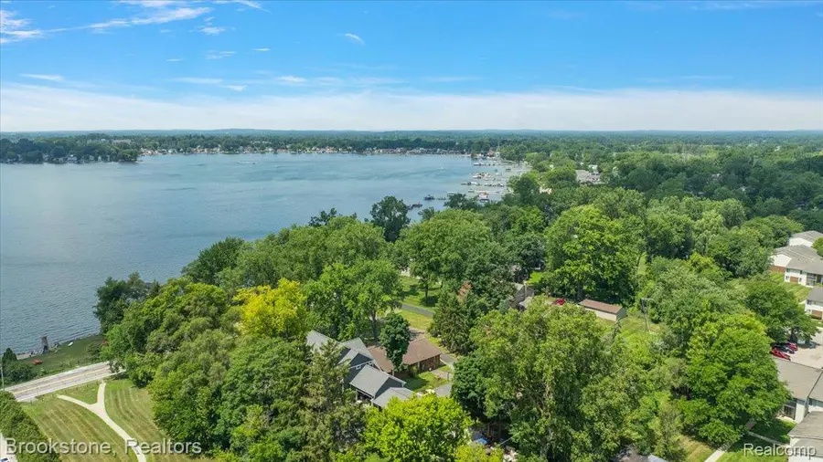 1167 E Lake Drive, Novi, MI 48377 - #2