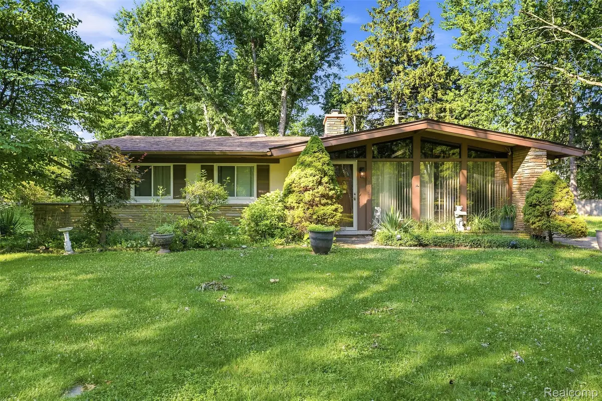 27679 Spring Arbor Drive, Southfield, MI 48076 - #1