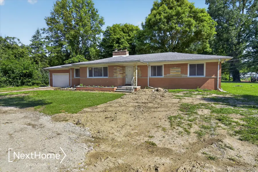 33950 Ecorse Road, Romulus, MI 48174 - #2