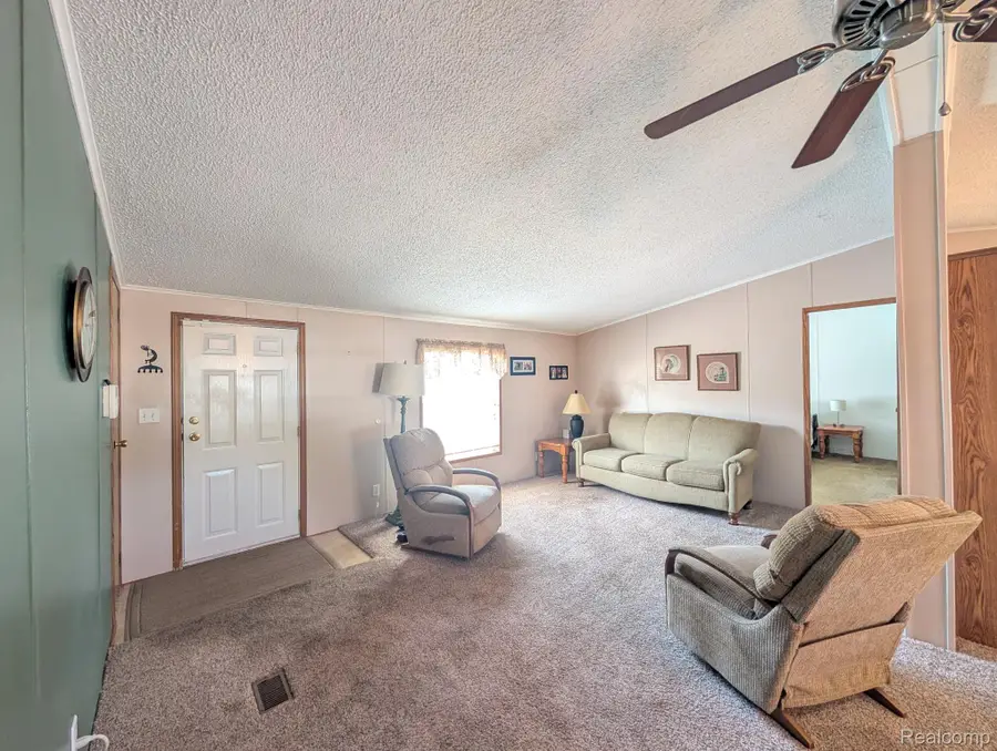59 Foxpointe Court, Flint, MI 48473 - #2