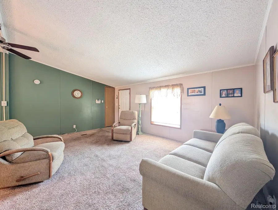 59 Foxpointe Court, Flint, MI 48473 - #3