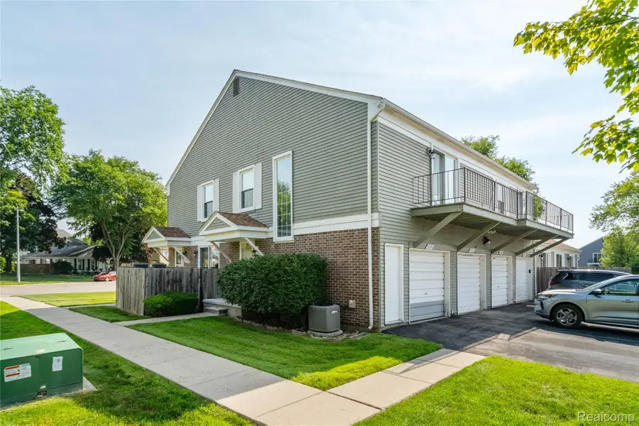 23707 N Rockledge, Novi, MI 48375 - #3