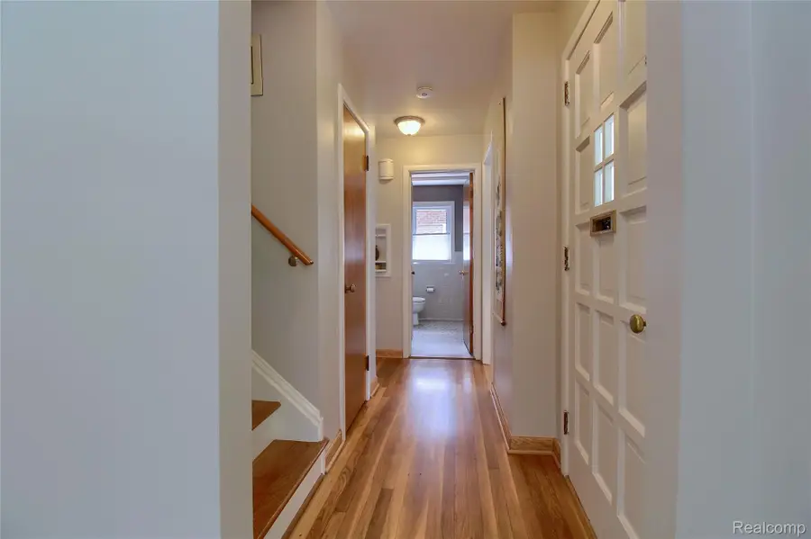 1910 Bonnie View Drive Drive, Royal Oak, MI 48073 - #3