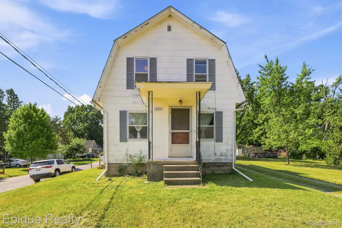 920 Farr Avenue, Owosso, MI 48867 - #1