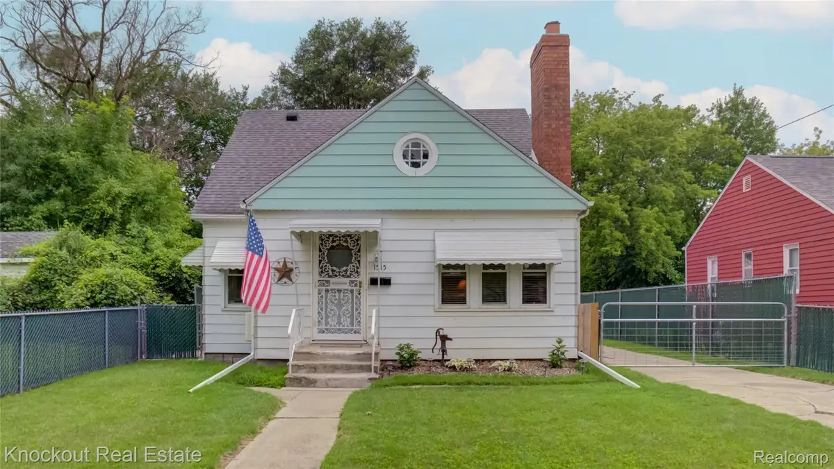 1515 Casimir Street, Saginaw, MI 48601 - #1