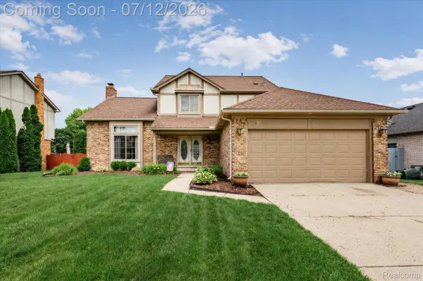 39044 Mallorn Drive, SterlingHeights, MI 48313