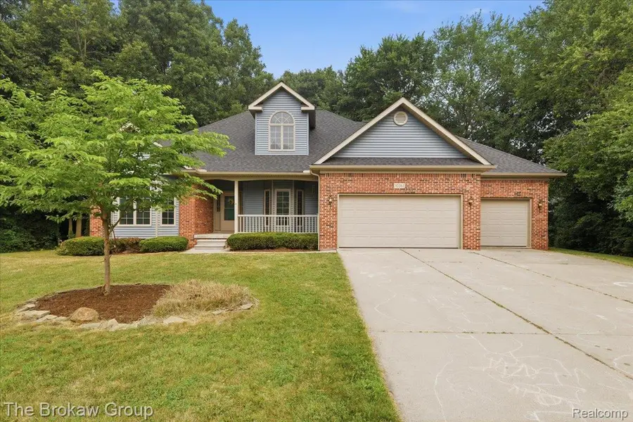 10261 Coachman Court, Davison, MI 48423 - #2
