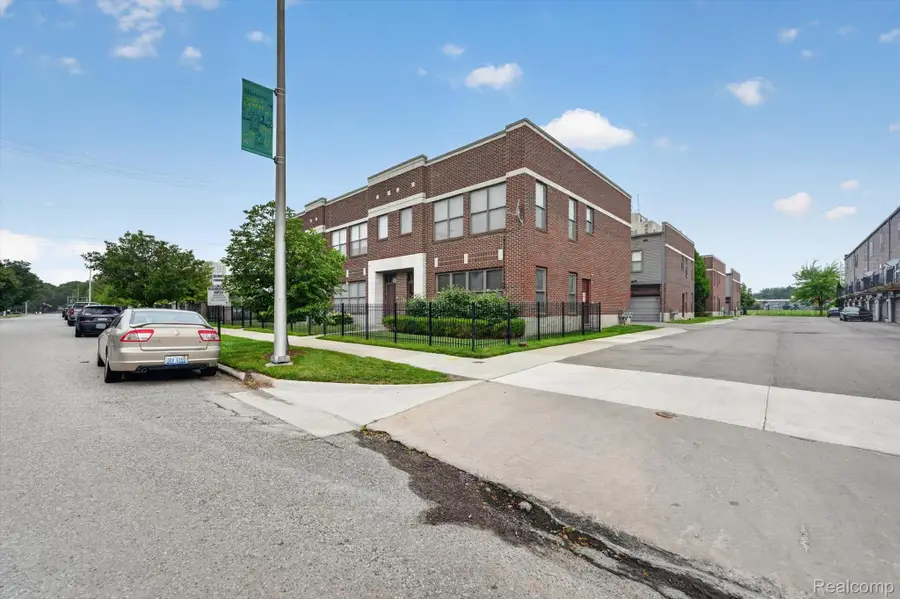 22 Pallister Street, Detroit, MI 48202 - #3