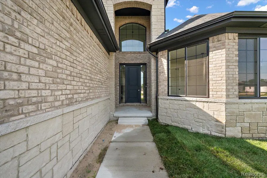 24462 Sawgrass Drive, Macomb, MI 48042 - #3