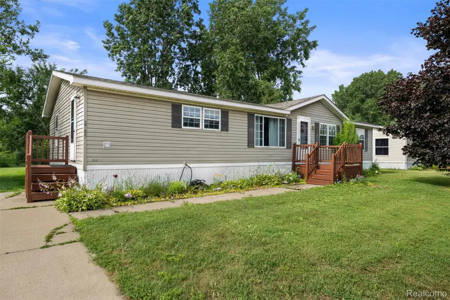 2785 Mulberry Dr, Clarkston, MI 48348 - #2