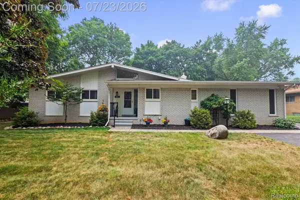 656 Lynndale Court, RochesterHills, MI 48309