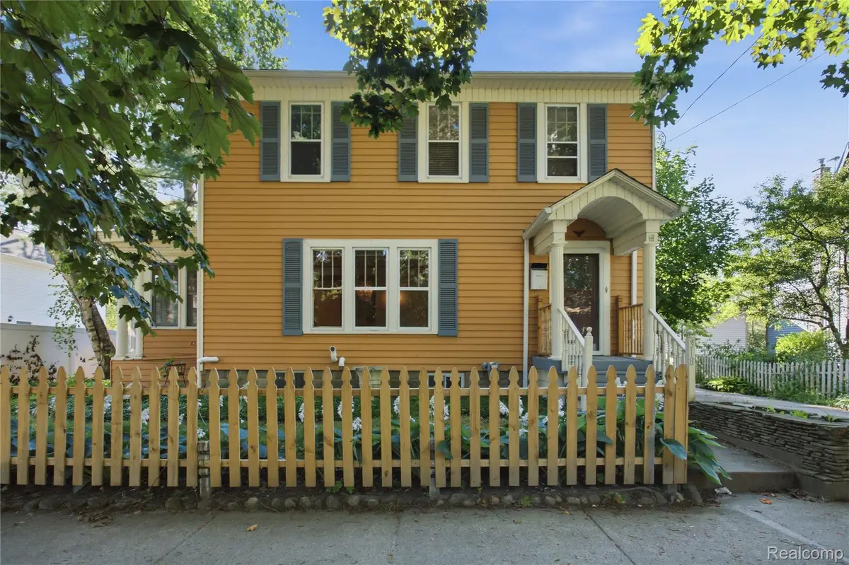 318 N Court Street, Howell, MI 48843 - #1